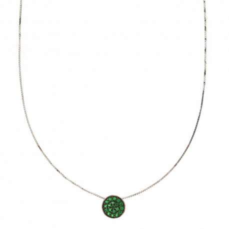 页:1 Kt 750/1000 白金项链,上面有圆柱 女子绿宝石