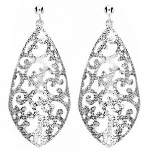 Moteriški pakabinami...