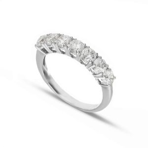 Veretta Ring in 18k...